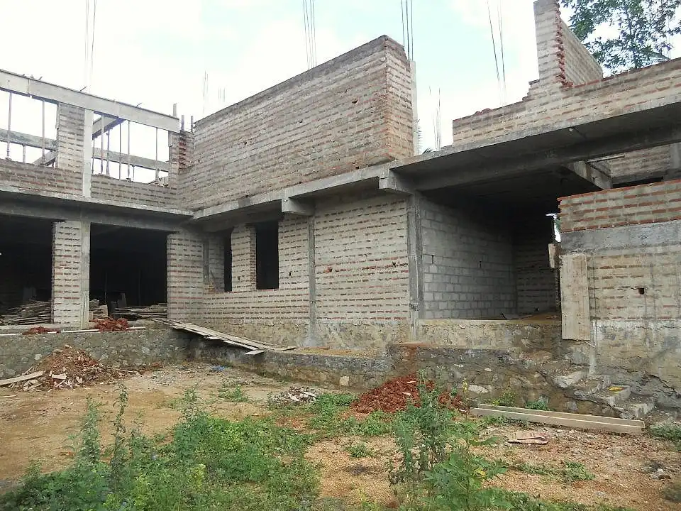 Construction status, photo 65