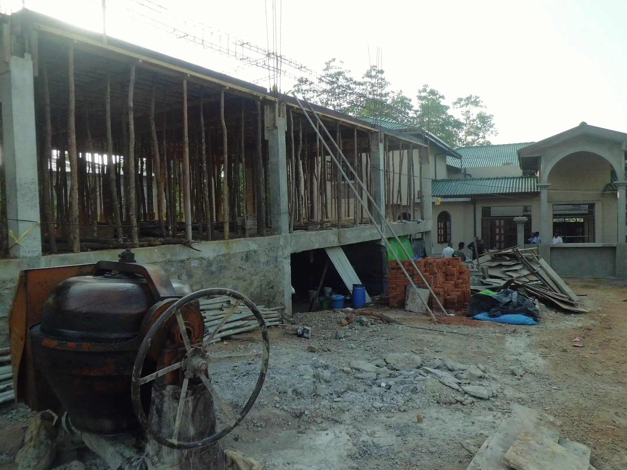 Construction status, photo 51