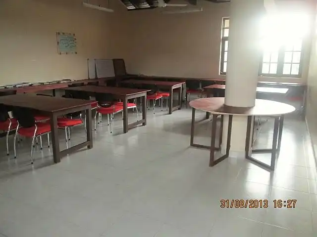 Library & Study Rooms