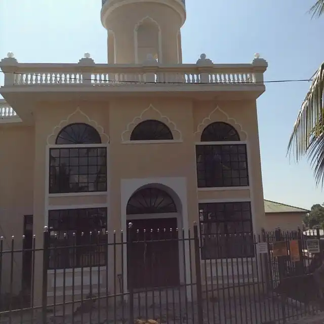 28 April 2015