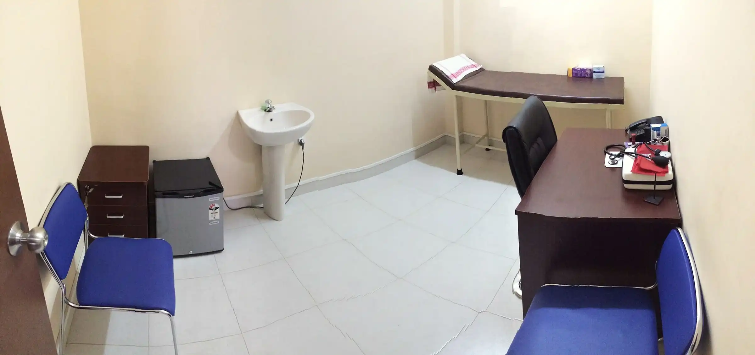 Medical Clinic Examination room 2