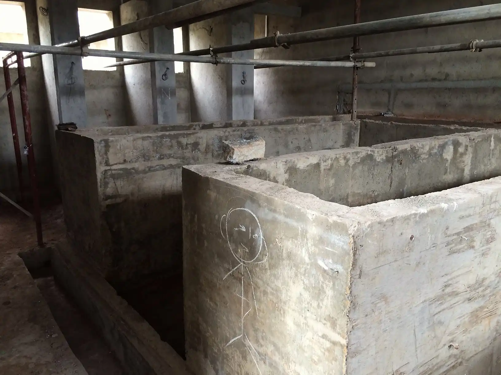 Construction status, photo 28